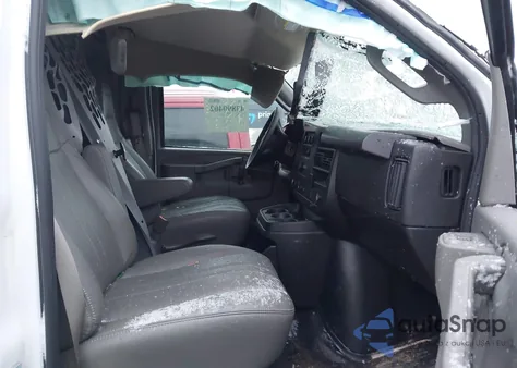 2024 Chevrolet Express Cargo Rwd 2500 Regular Wheelbase Wt from USA, damaged, VIN 1GCWGAFP1R1236115